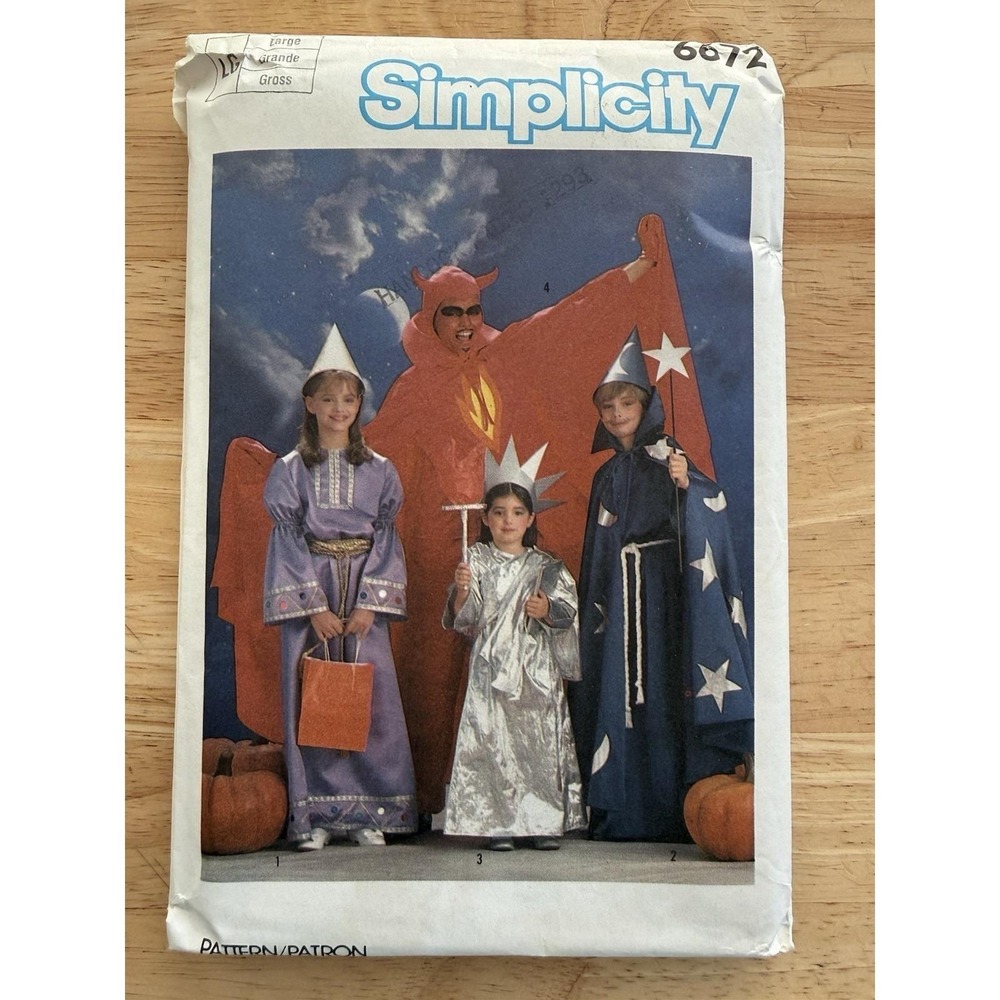 Simplicity Pattern 6672 Adult Costume Devil Cape Wizard Liberty Size Large 40-42